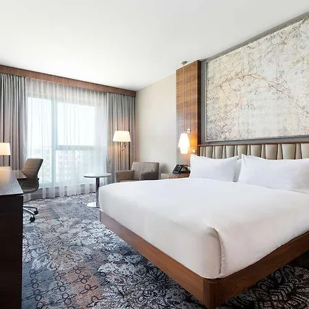 Doubletree By Hilton & Convention Center Hotel