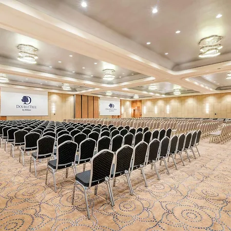Doubletree By Hilton & Convention Center Hotell 4*
