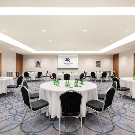 Doubletree By Hilton & Convention Center 4*