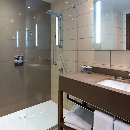 Doubletree By Hilton & Convention Center 4*