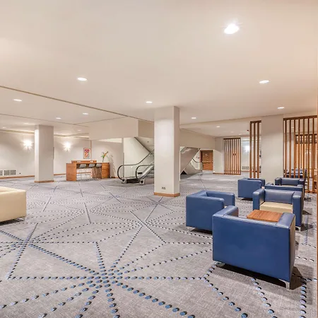Hotel Doubletree By Hilton & Convention Center 4*