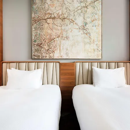 Doubletree By Hilton & Convention Center 4*