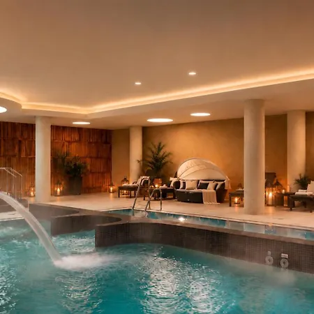Hotel Doubletree By Hilton & Convention Center 4*