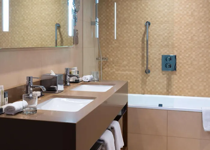 Doubletree By Hilton & Convention Center 4*