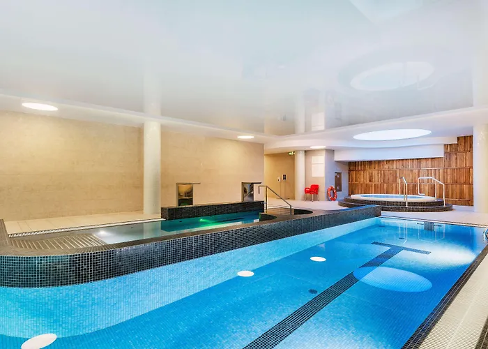 Ξενοδοχείο Doubletree By Hilton & Convention Center 4*