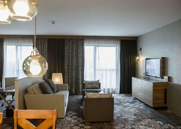 Doubletree By Hilton & Convention Center 4*