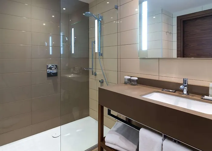 Doubletree By Hilton & Convention Center 4*